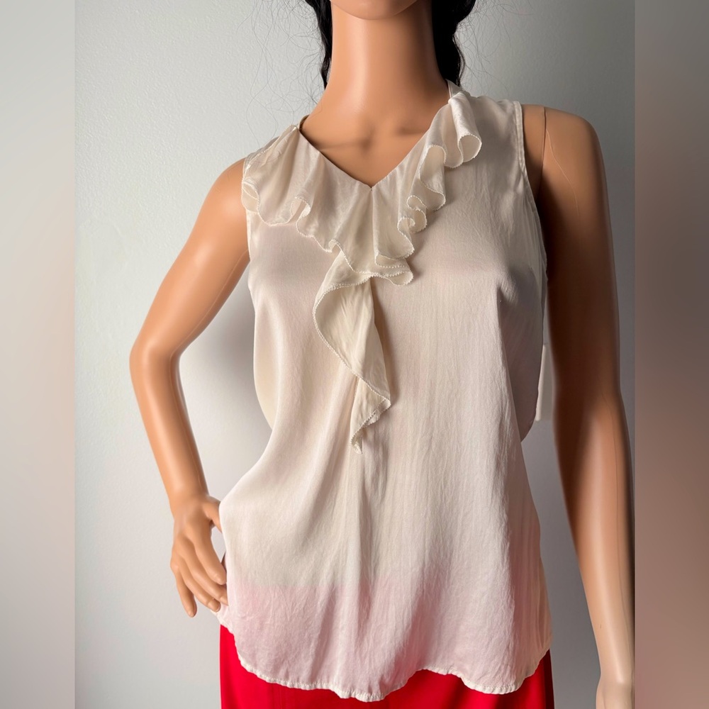 White House Black Market Beige Elegant silk/stretch ruffle Top Size Small